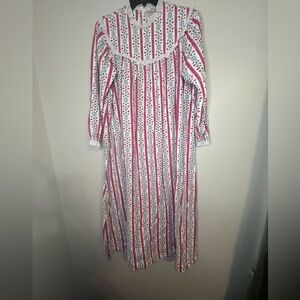 Vintage 1970s L.L. Bean Prairie Nightgown Lang Made in USA Cottagecore
